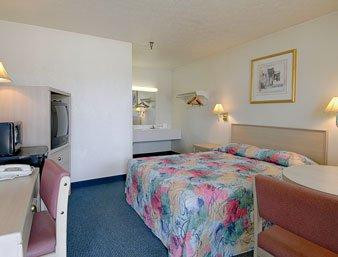 Knights Inn Parkersburg