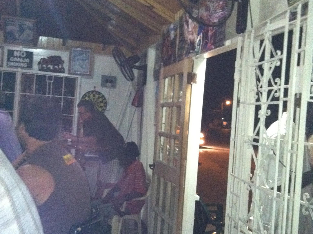 No Limits Bar-内格里尔必去景点