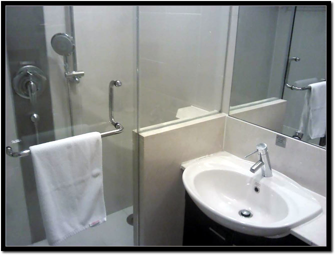 上海古井假日酒店主图