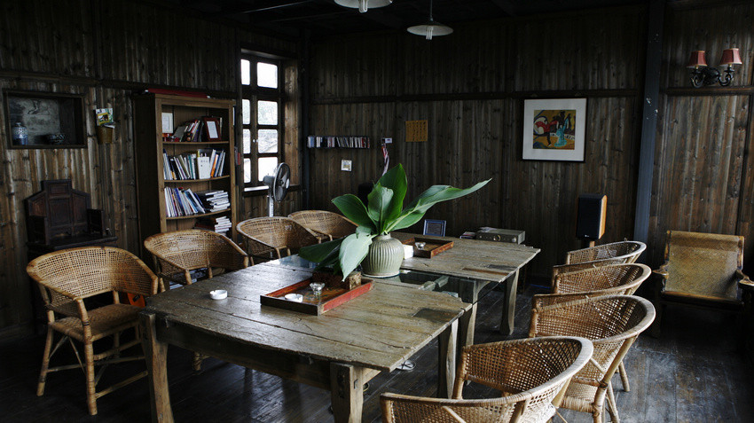 猪栏酒吧乡村客栈主图