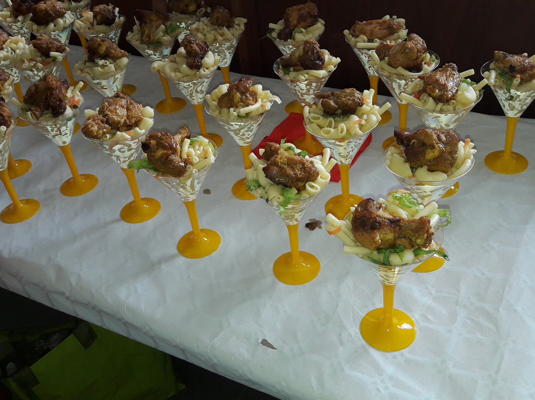 Macouria餐馆和美食-Chouite en bouche