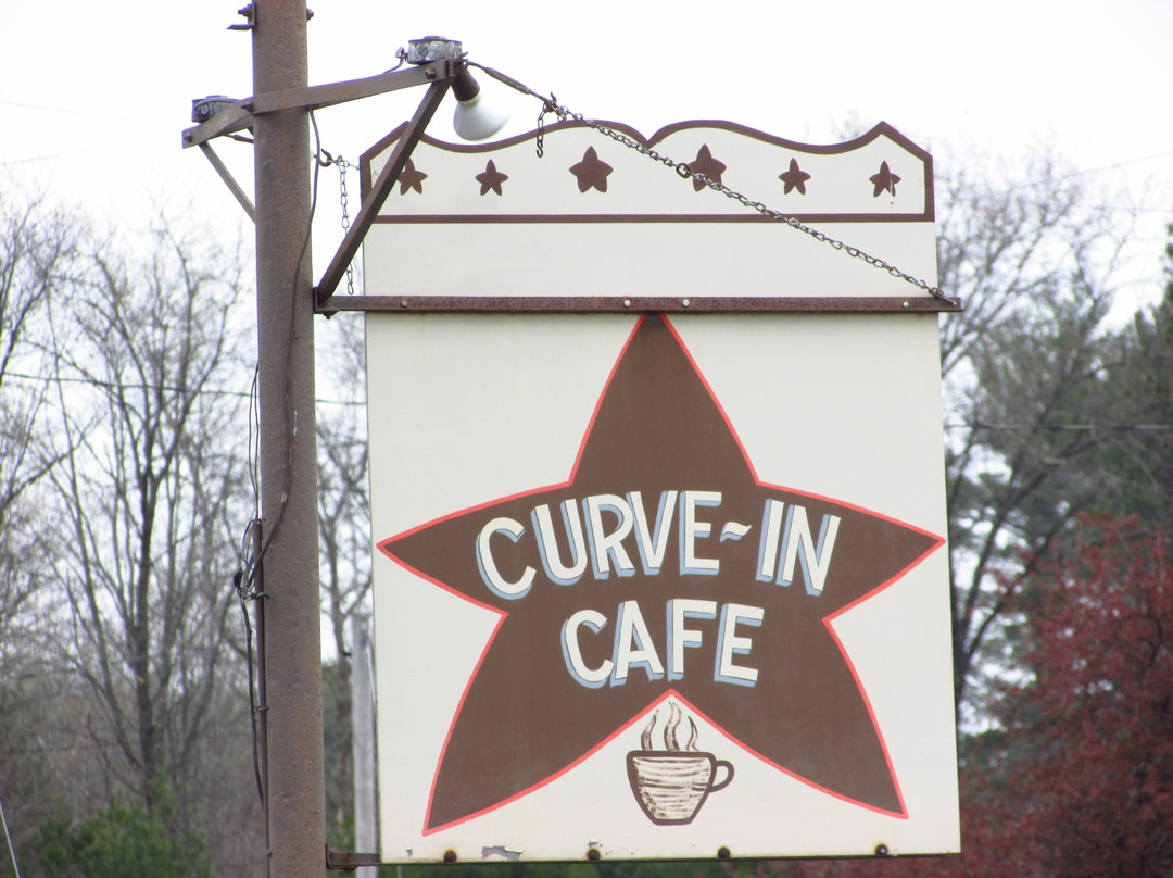 Neshkoro餐馆和美食-Curve In Café