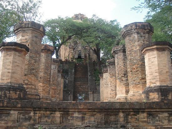 占婆族遗址-芽庄必去景点