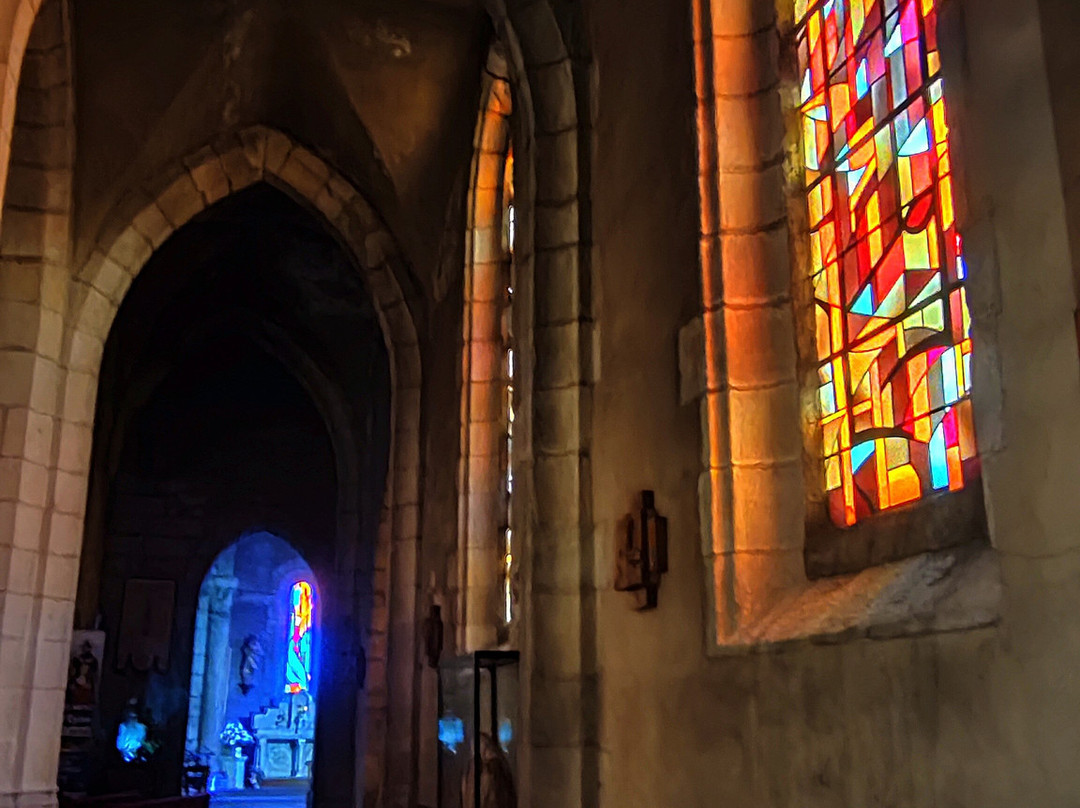 Eglise Saint-Germain-Bort-les-Orgues必去景点