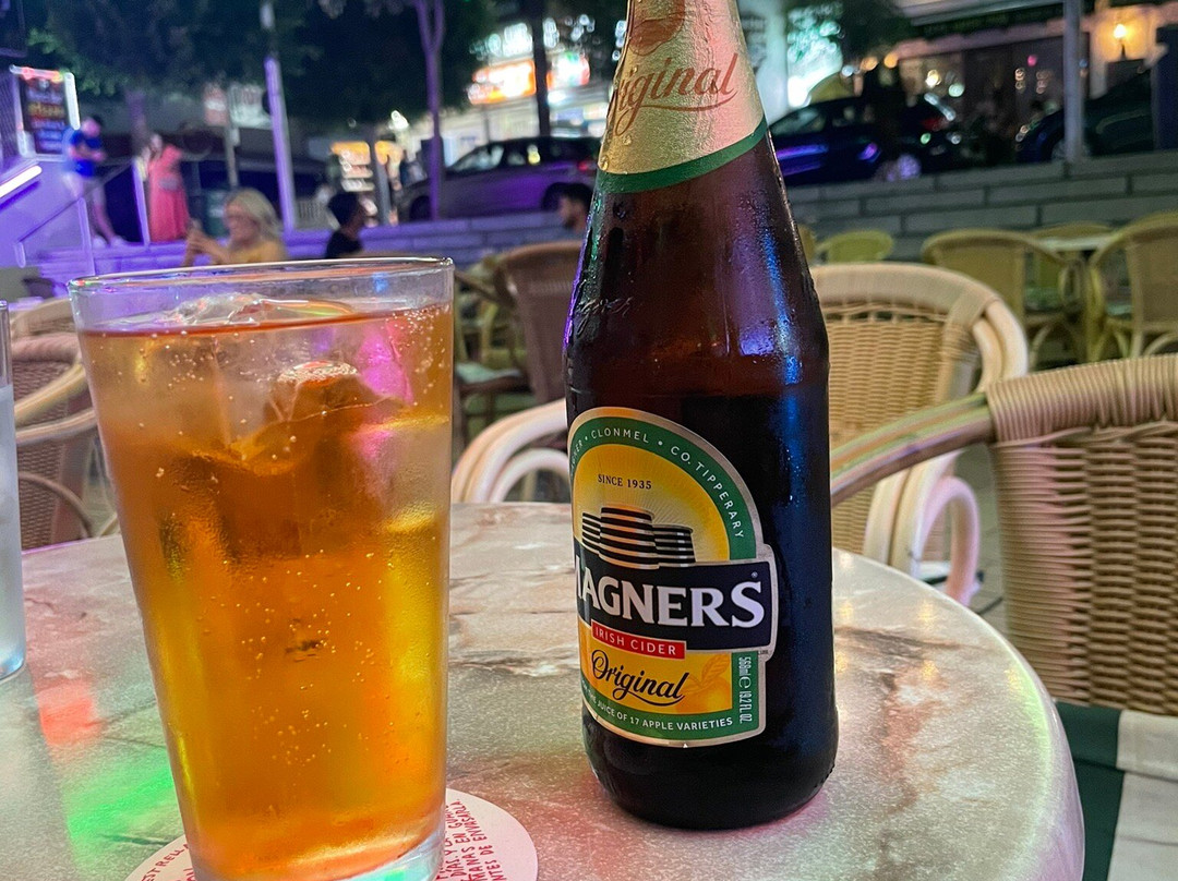 Flamingos Pub Santa Ponsa-圣庞沙必去景点
