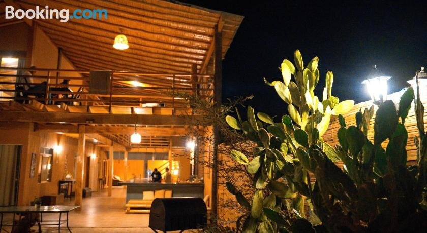 Mahalo Lobitos Surf House主图