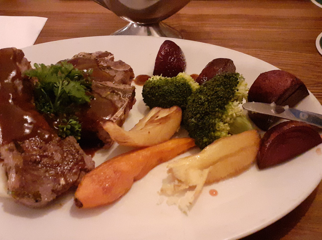 Ivanhoe Hotel Scarborough主图