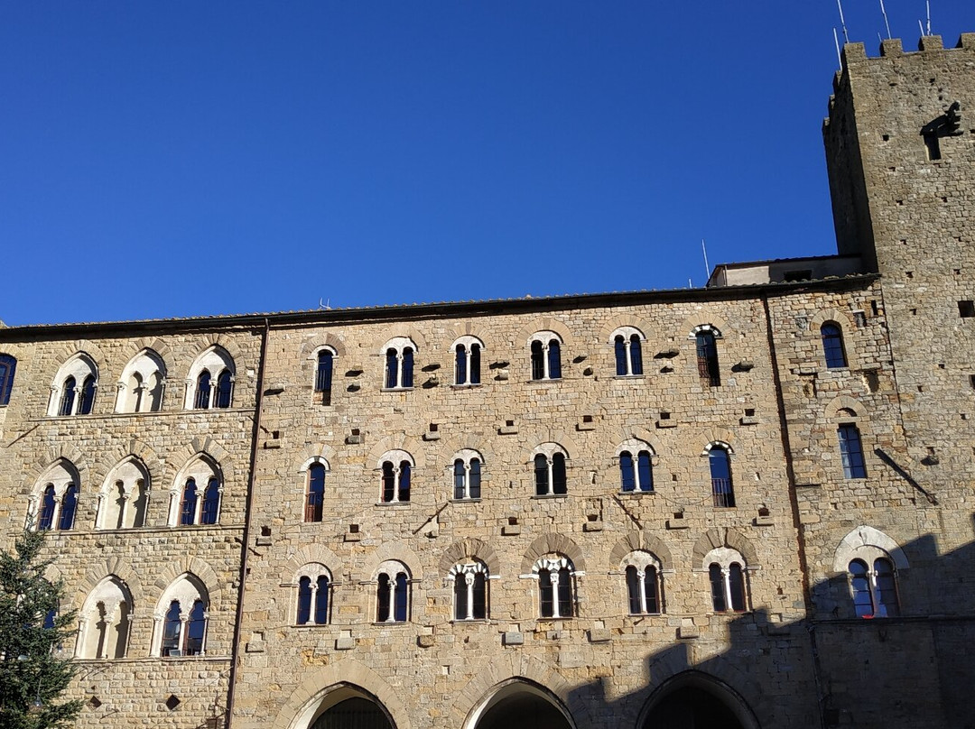 Piazza dei Priori-沃尔泰拉必去景点