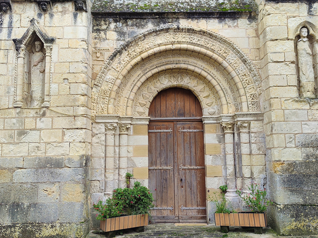 Eglise Notre-Dame à Crouzilles景点图片