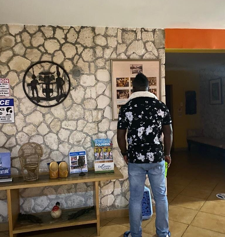 Altamont West Hotel主图