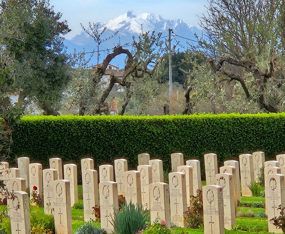 Moro River Canadian War Cemetery景点图片