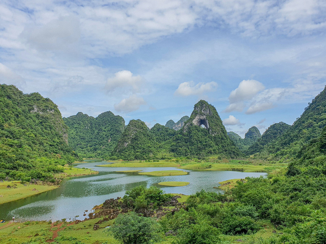 Mắt Thần Núi景点图片