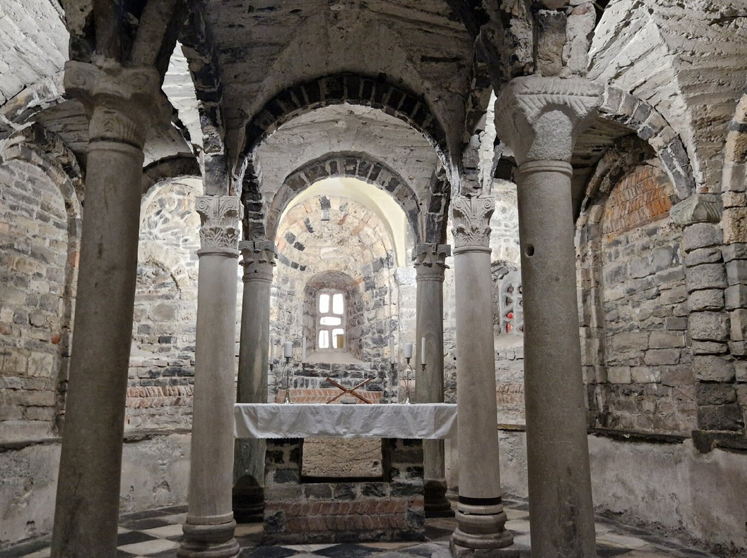 Chiesa di Santo Stefano e Battistero-伦诺必去景点