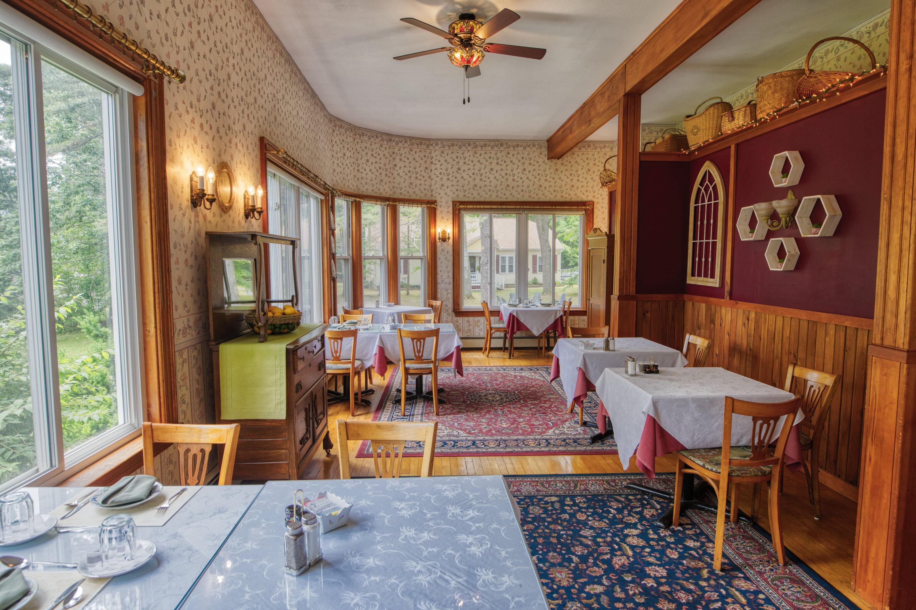 Rockwell Falls Inn And Wine Bar-餐饮