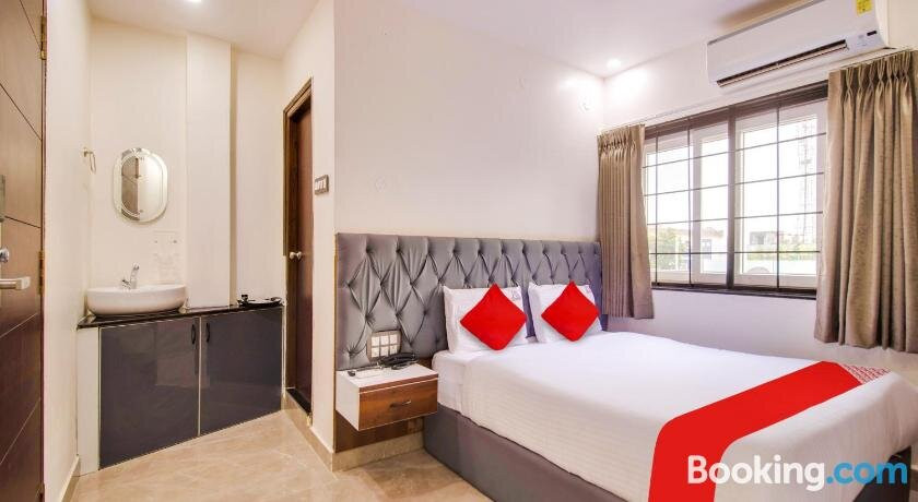 Super OYO Flagship Hotel RR Residency