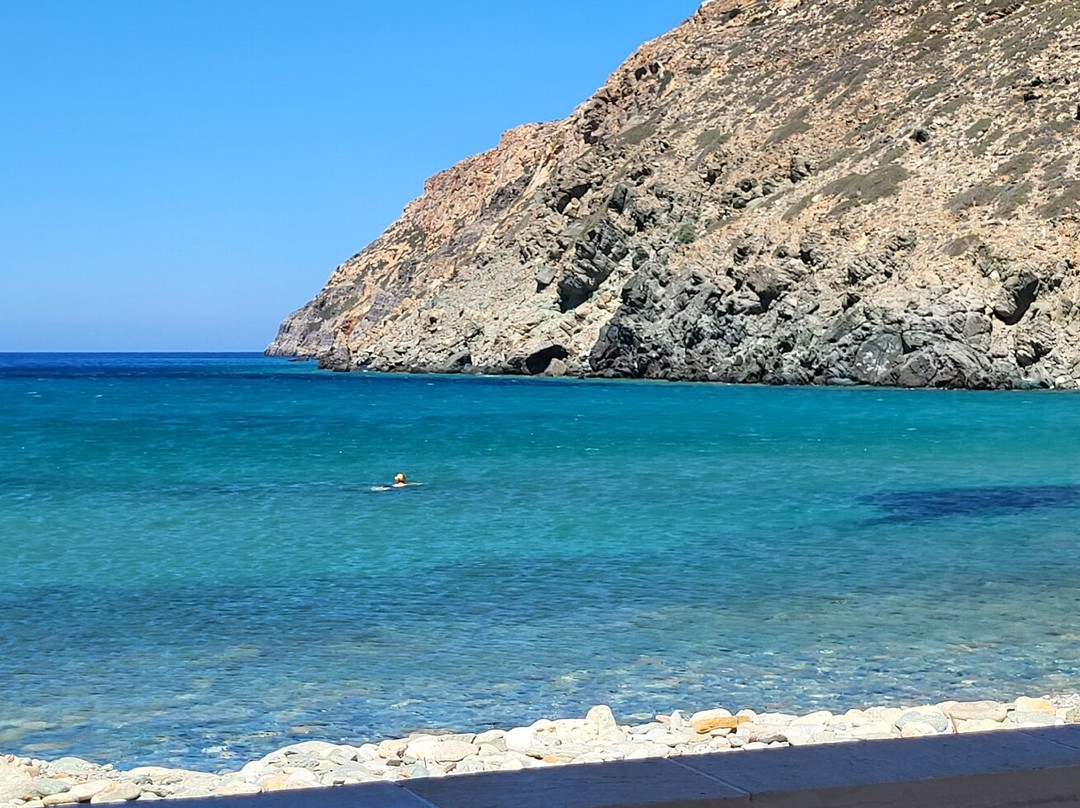 Vroulidia Beach景点图片