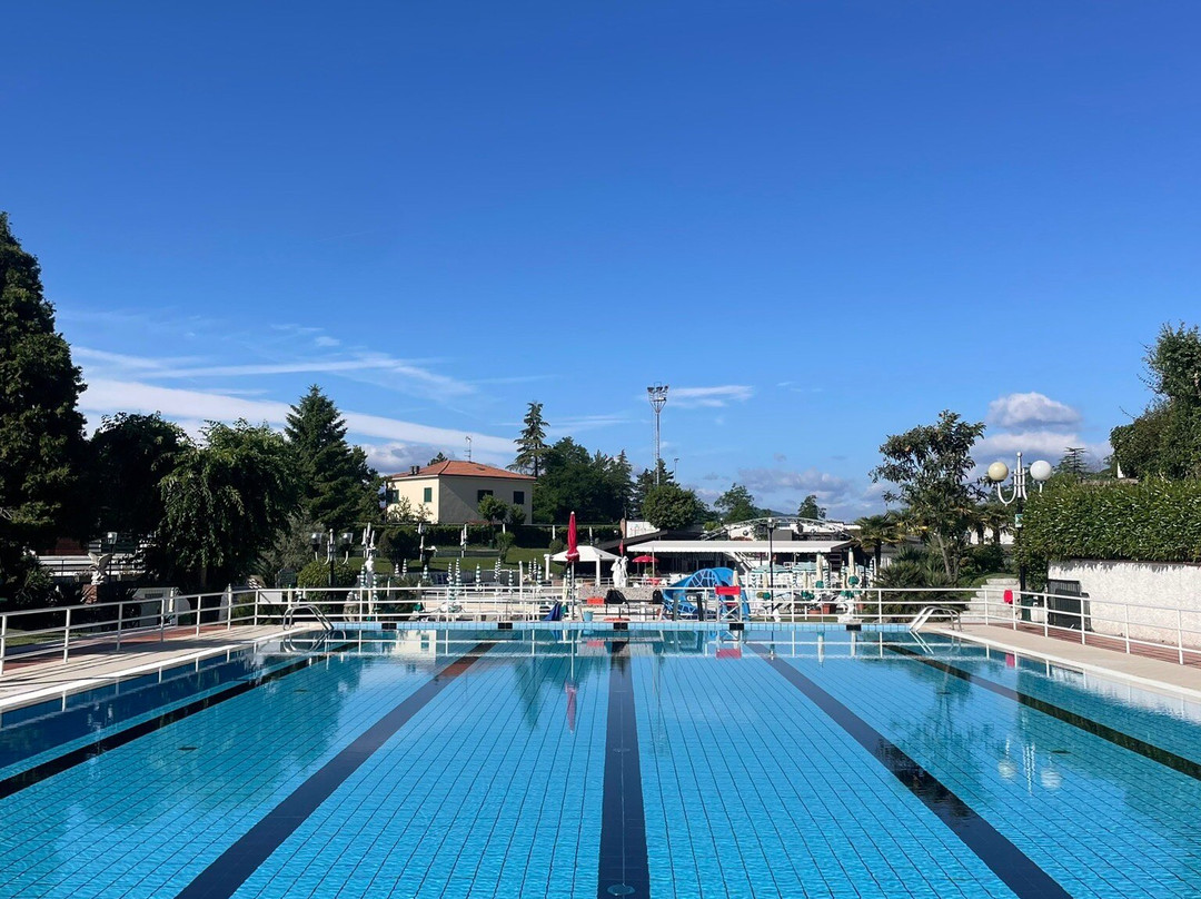 Lido dei Calanchi-Baiso必去景点