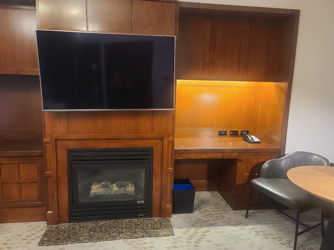 惠斯勒四季度假酒店主图