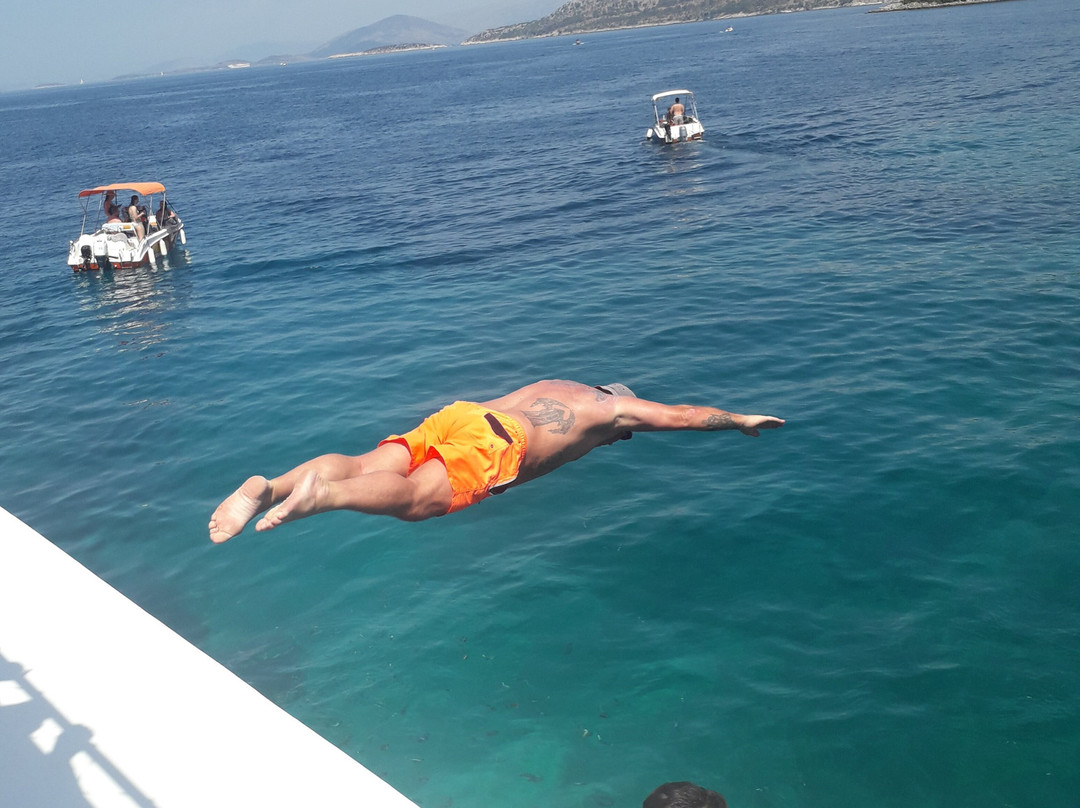 Easybook - Kostas Boat Trips景点图片