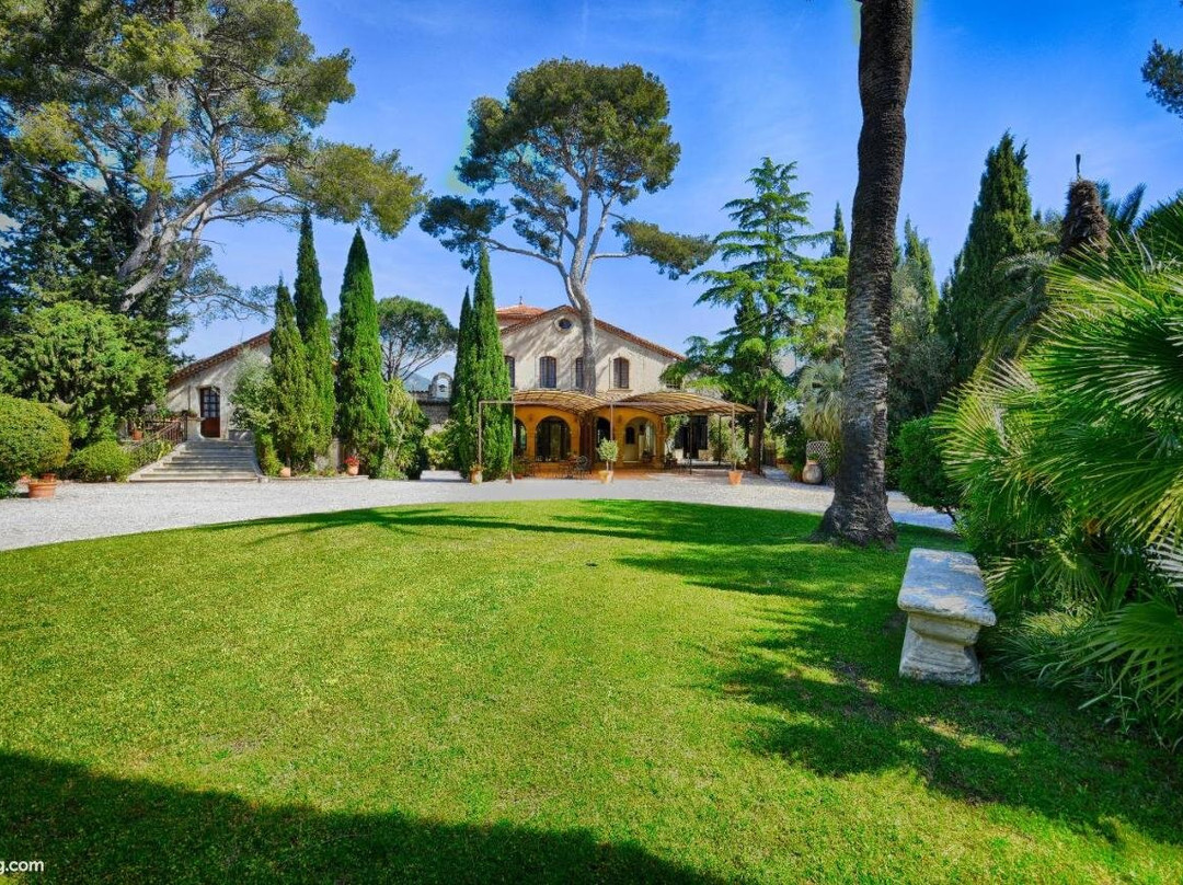 Les Bastidieres主图