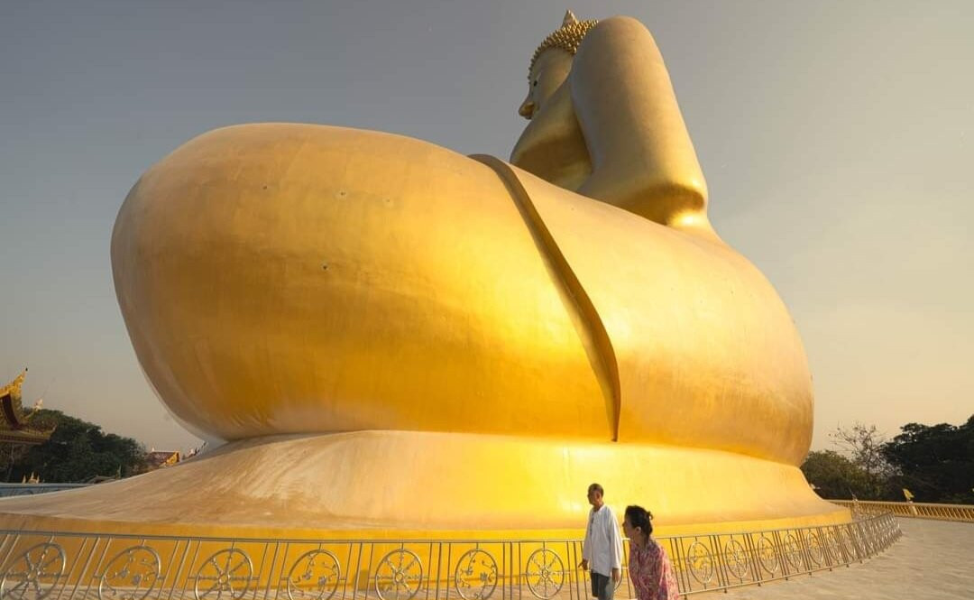 Wat Muang-红统必去景点