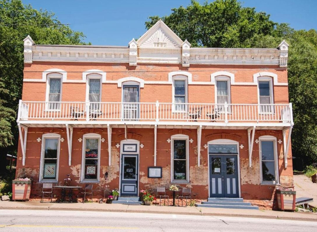 The Burlington Hotel & Bar