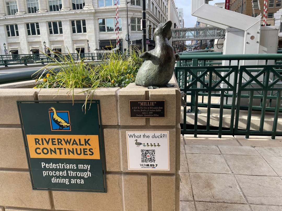 Milwaukee RiverWalk-密尔沃基必去景点