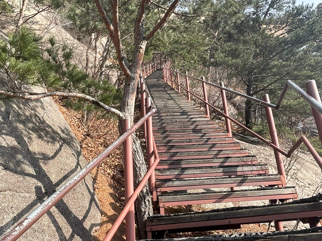 Ulsanbawi Rock-束草市必去景点