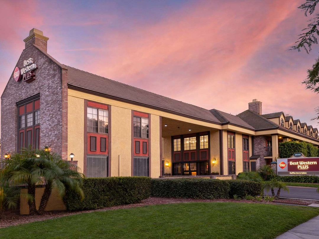 莱佛士贝斯特韦斯特套房酒店