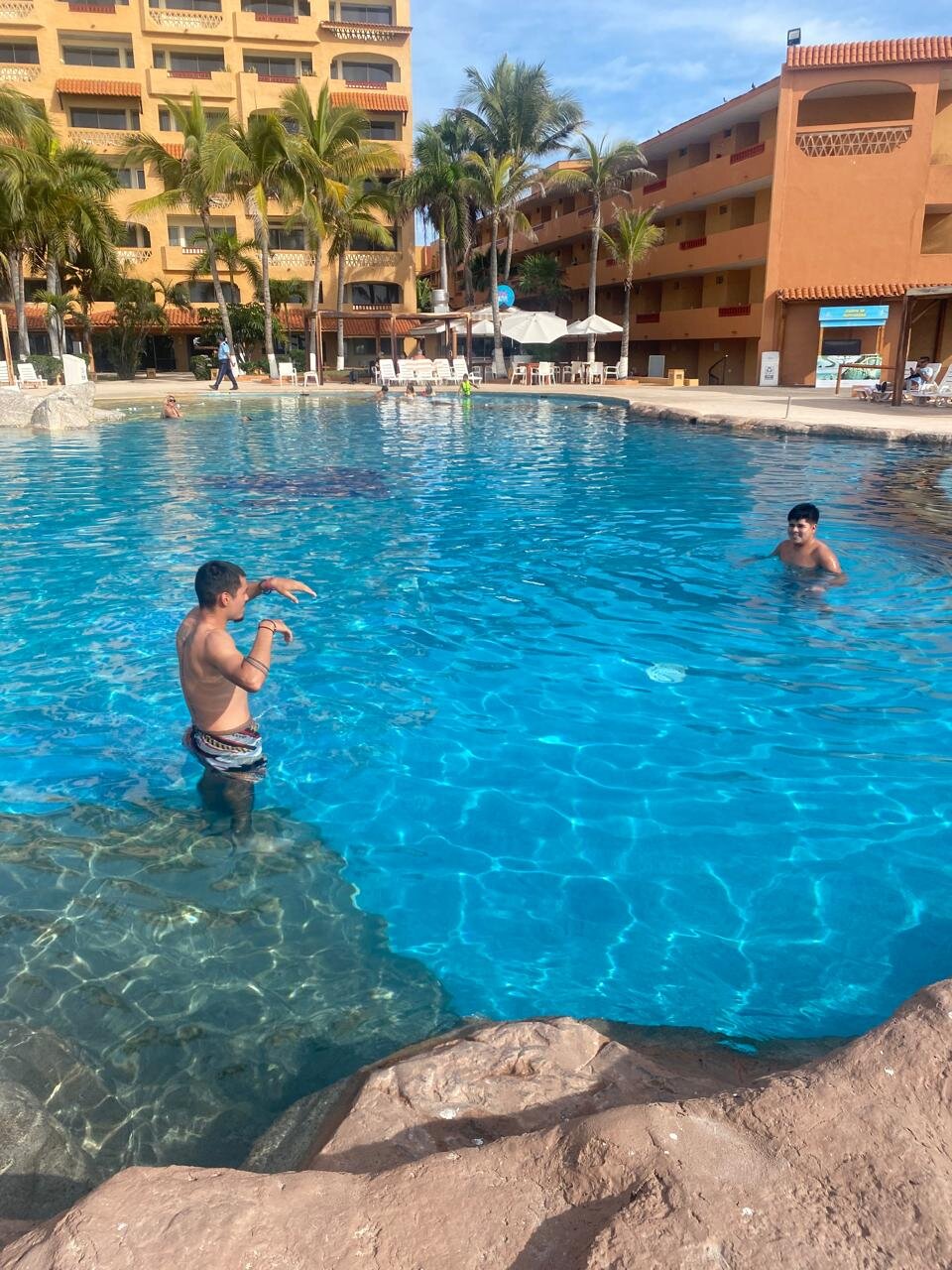 Costa de Oro Beach Hotel-泳池