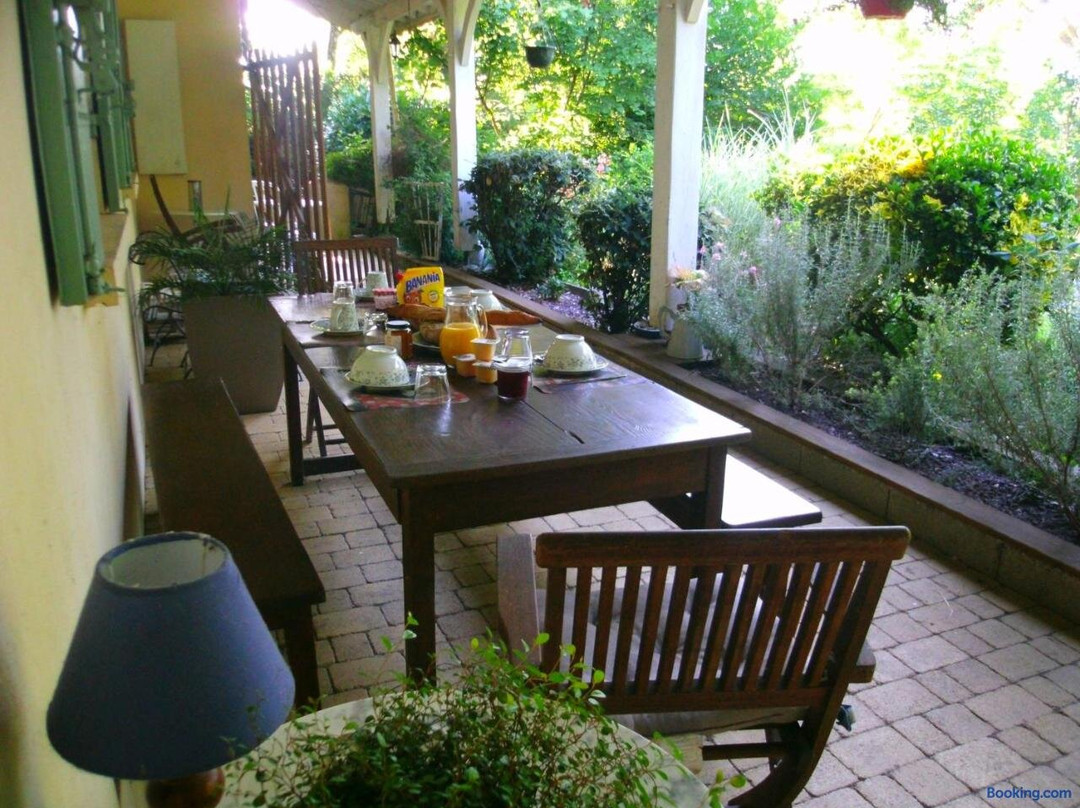 Le Chalet du Bord de l'Eau