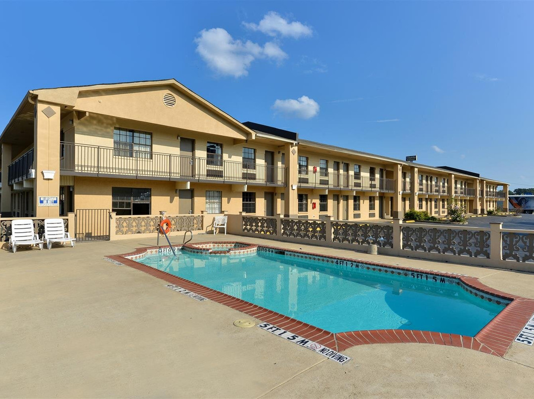 Americas Best Value Inn & Suites Arkadelphia主图