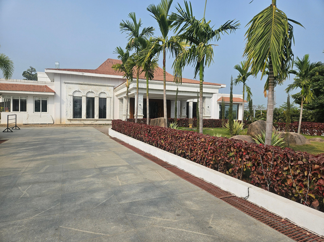 Lords Hrim Akshara Resort Basar主图