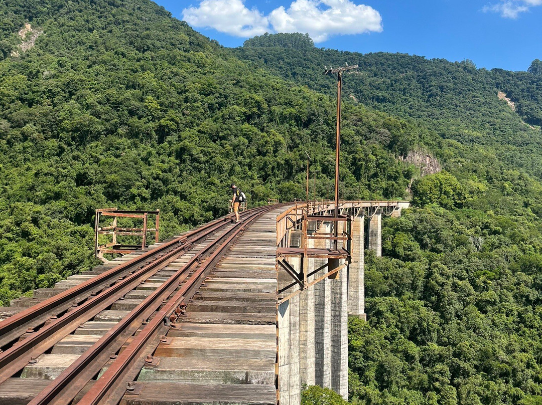 Viaduto 13-Vespasiano Correa必去景点