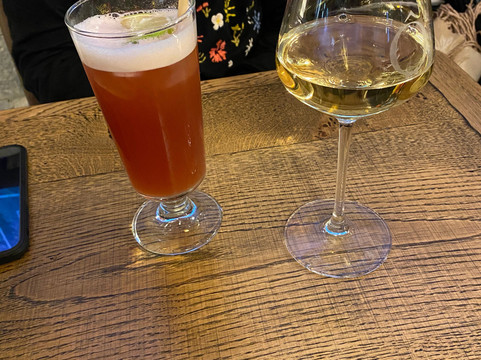 Bar La Ruelle-热拉尔德梅必去景点