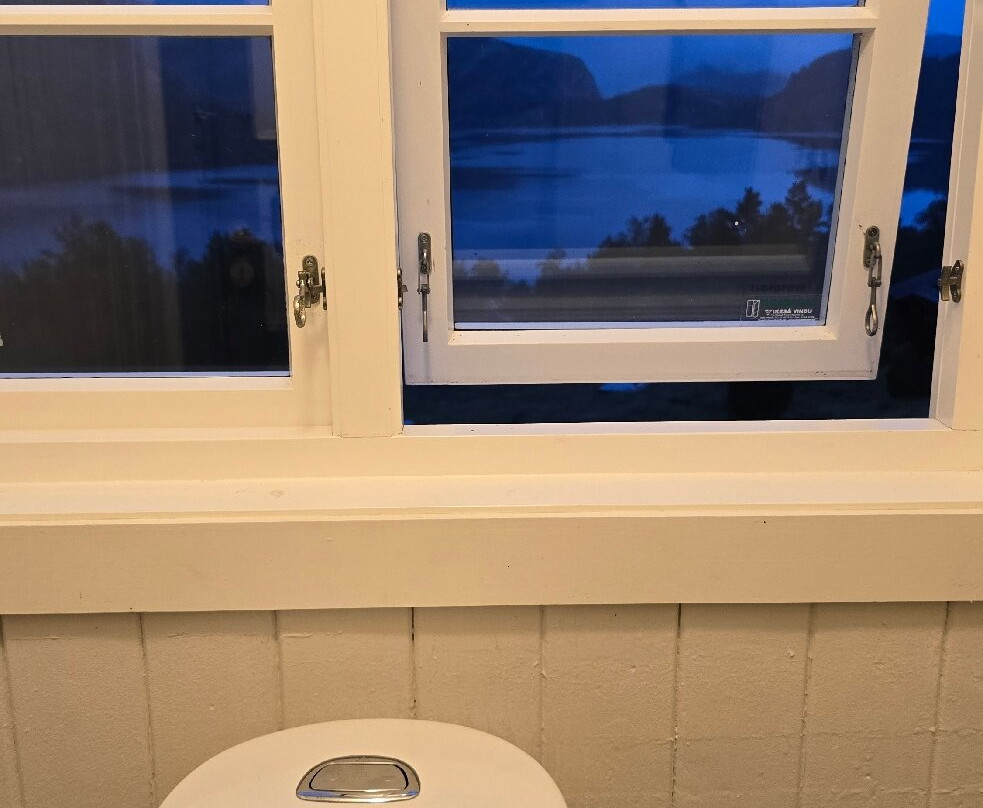 Preikestolen BaseCamp主图