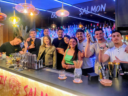 Cours De Cocktails Au Crazy Salmon-里昂必去景点