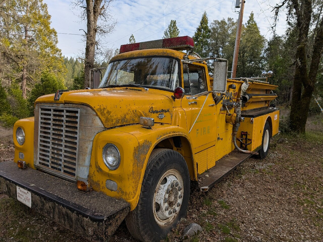 Black Chasm Cavern-Pine Grove必去景点