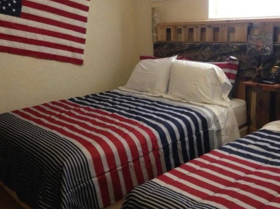 Twin Palms Motel主图