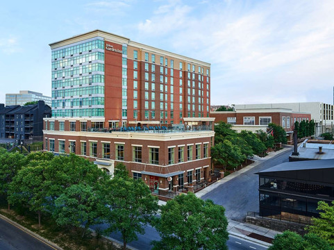 纳什维尔市区会议中心希尔顿花园酒店