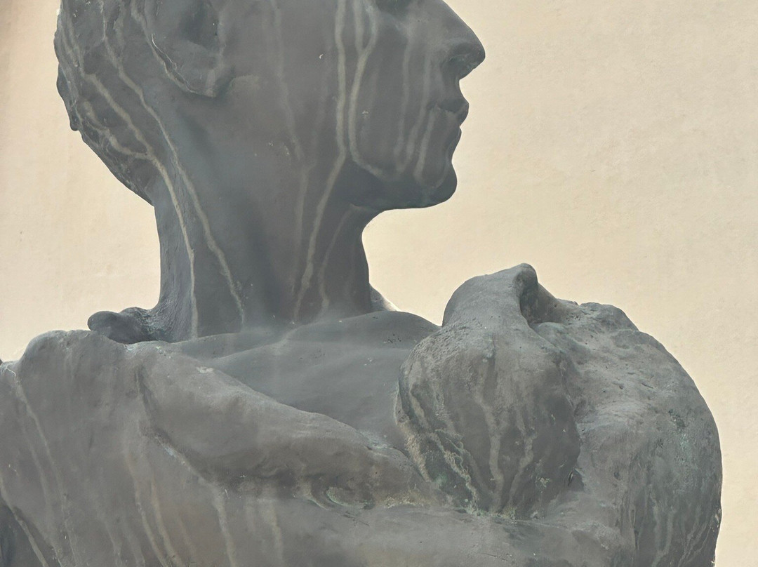Monumento Ai Caduti-Gropello Cairoli必去景点
