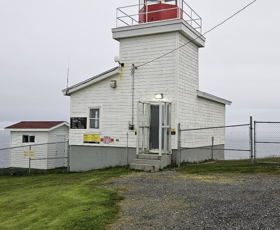 Edge Of The Avalon Inn主图