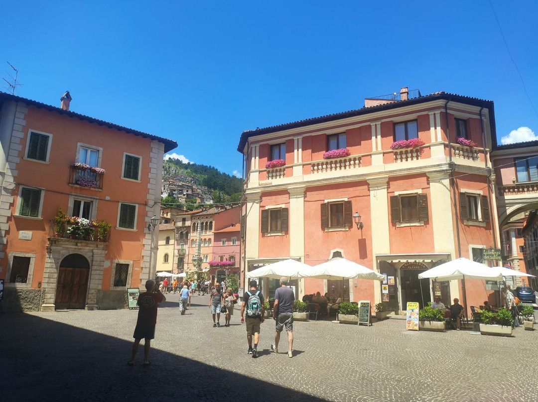 Piazza Obelisco-Tagliacozzo必去景点