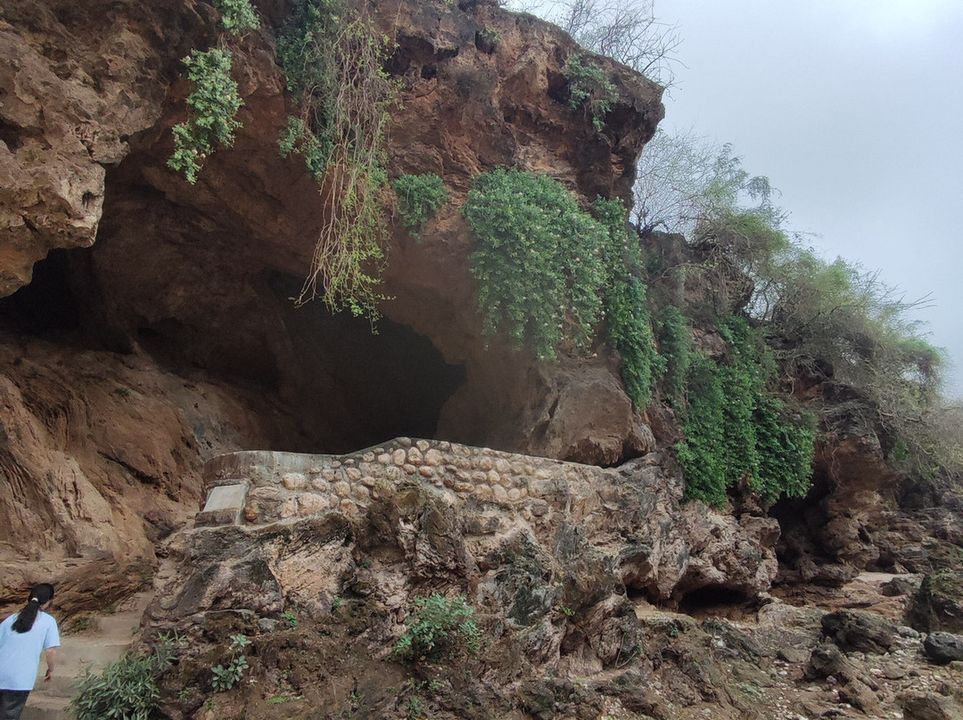 Ain Garziz-塞拉莱必去景点