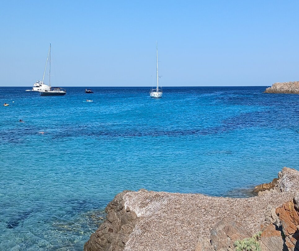 Cala Granu Beach-切尔沃港必去景点
