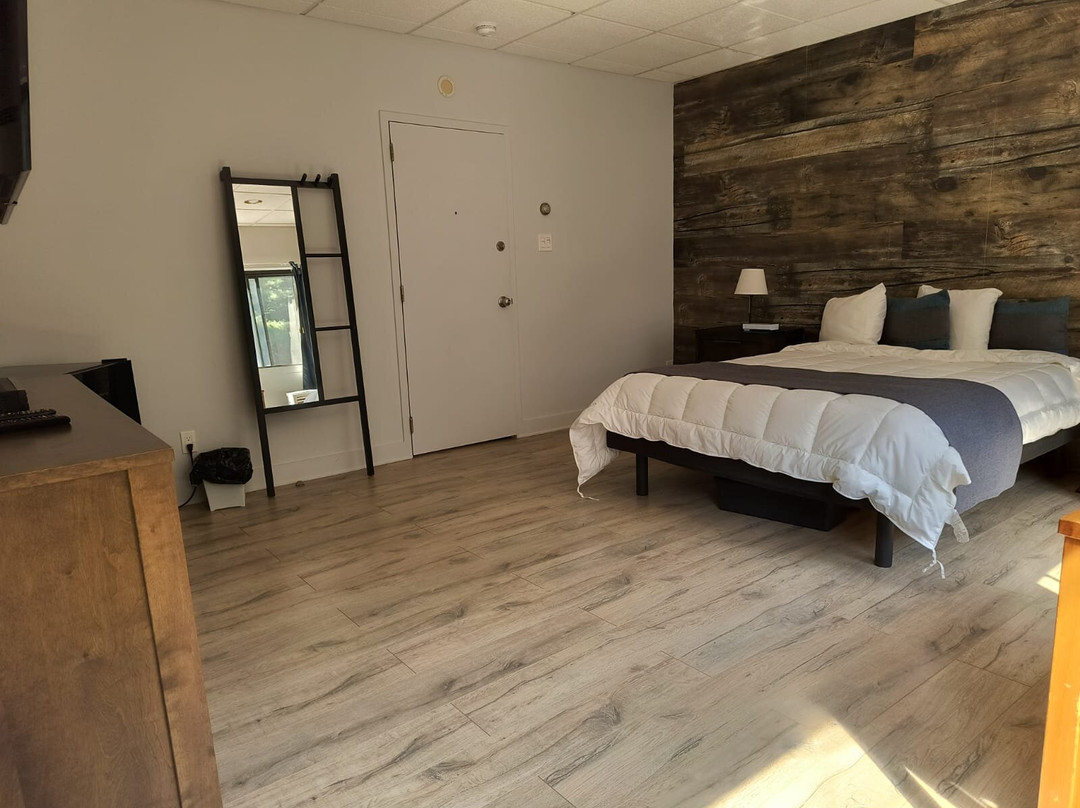 Auberge Du Mont Rigaud主图