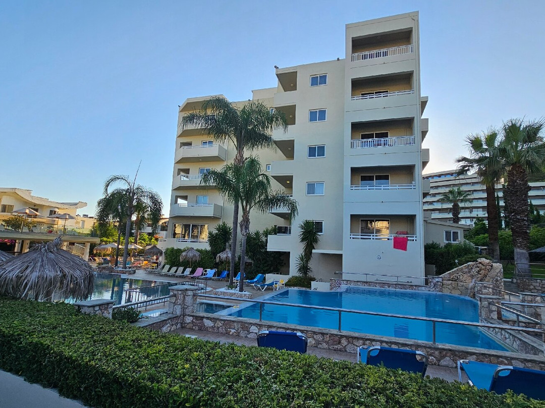 Poseidonia Hotel Apartments主图