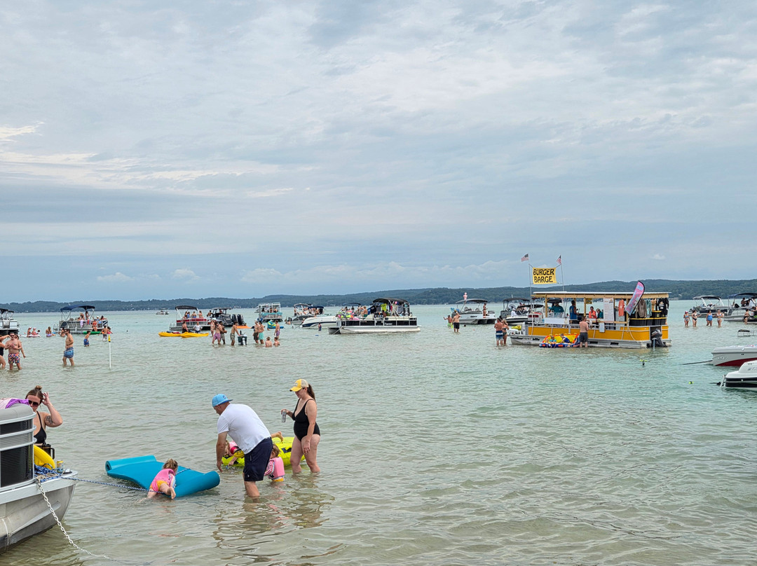 Pontoon Boat Rental-Bellaire必去景点