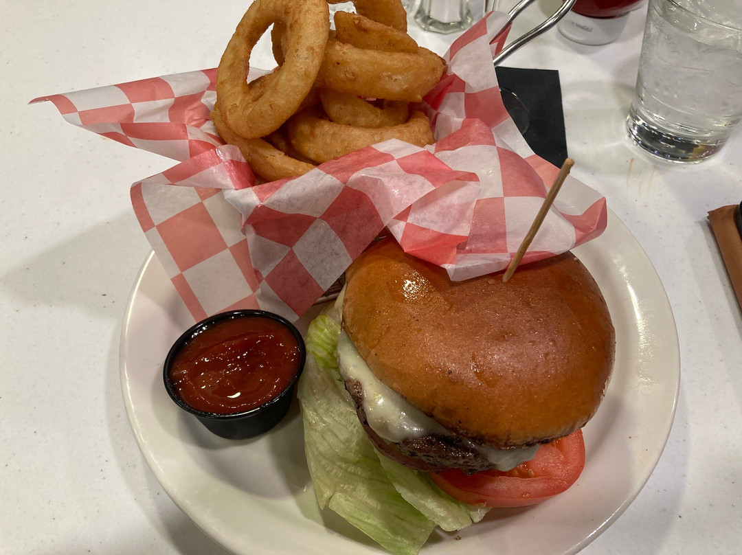 Embassy Suites by Hilton Detroit Metro Airport主图