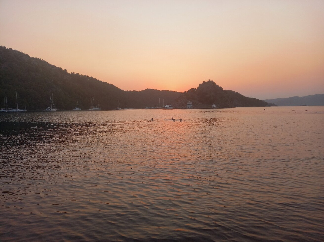 Kizkumu-Orhaniye必去景点